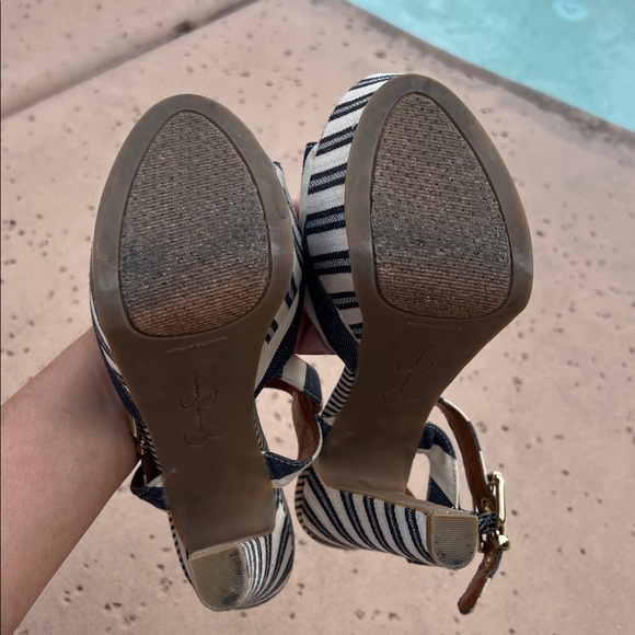 JESSICA SIMPSON Tonnia Platform Striped High Heels - Picture 8 of 9